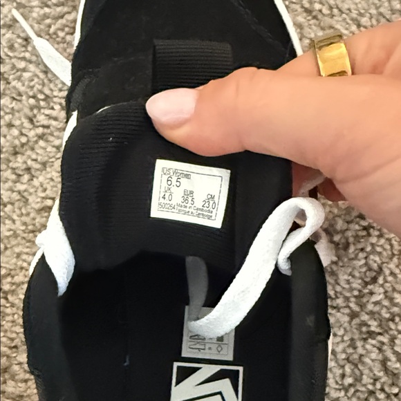 Vans women’s Classic Black and White Sneakers - Picture 4 of 5